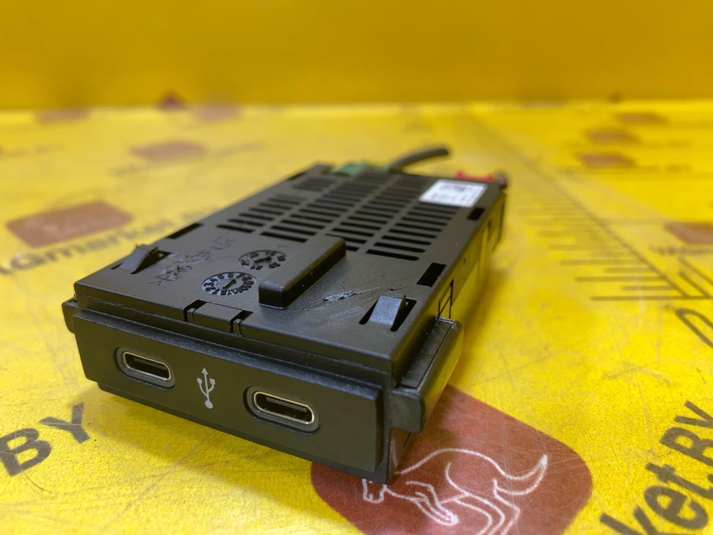 разъем AUX / USB Volkswagen T-Roc 1 поколение 2022, 2.0 л., бензин, 2G6035736
