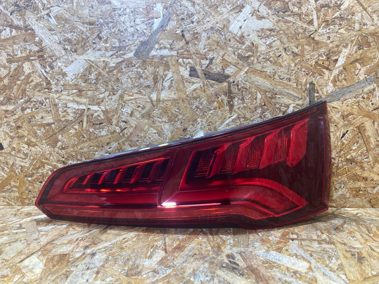 фонарь задний правый Audi Q5 FY 2018, 2.0 л., дизель, 80A945094B - фото №1