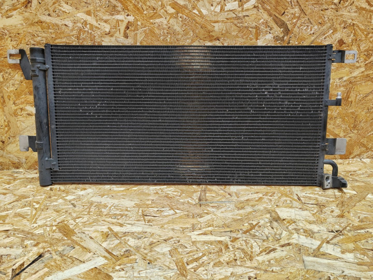 радиатор кондиционера Audi A4 B9 2016, 2.0 л., бензин, 8W0816411L - фото №1