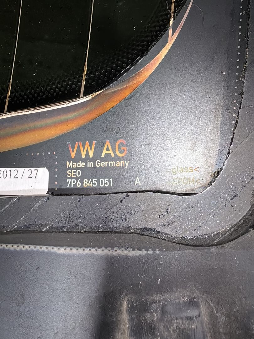 комплект задних стекол Volkswagen Touareg 2 поколение 2012, 3.0 л., дизель, 7P6845051A, 7P6845297AL, 7P6845298S, 7P6845025C, 7P6845026C - фото №7