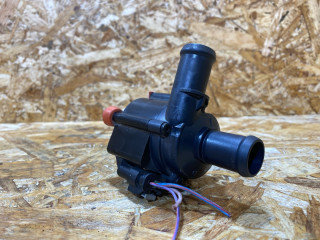 насос антифриза дополнительный Porsche Macan 1 поколение 2016, 3.0 л., дизель, 06H121601M