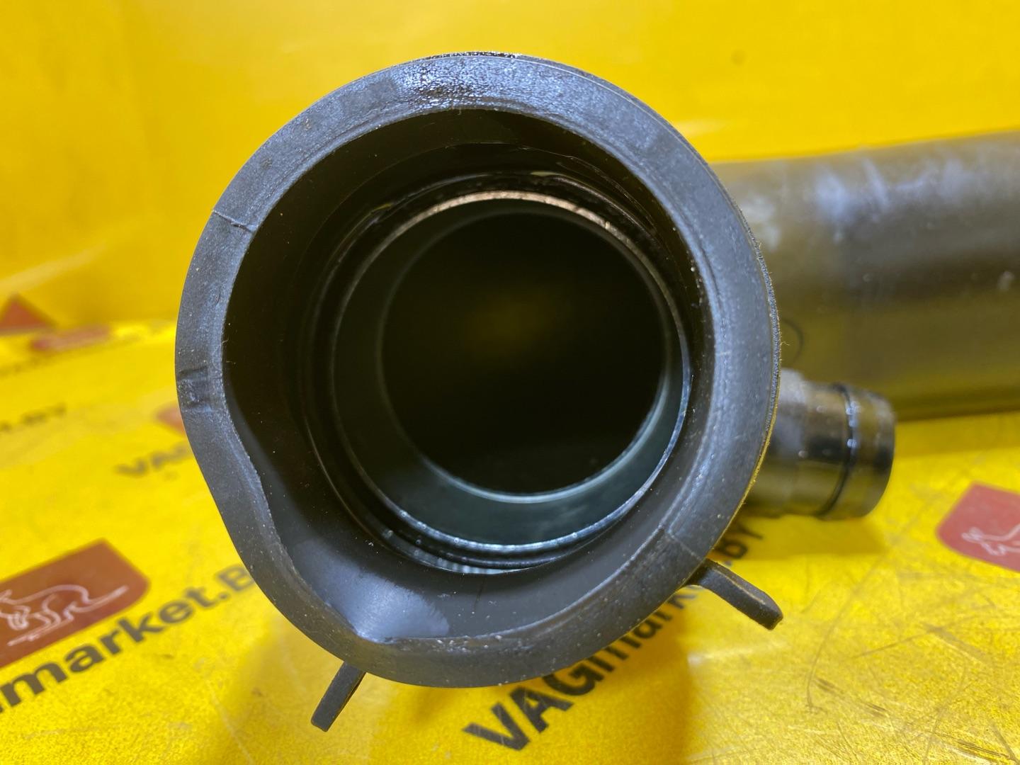 патрубок интеркулера Audi Q3 8U 2012, 2.0 л., бензин, 1K0129654AP - фото №3
