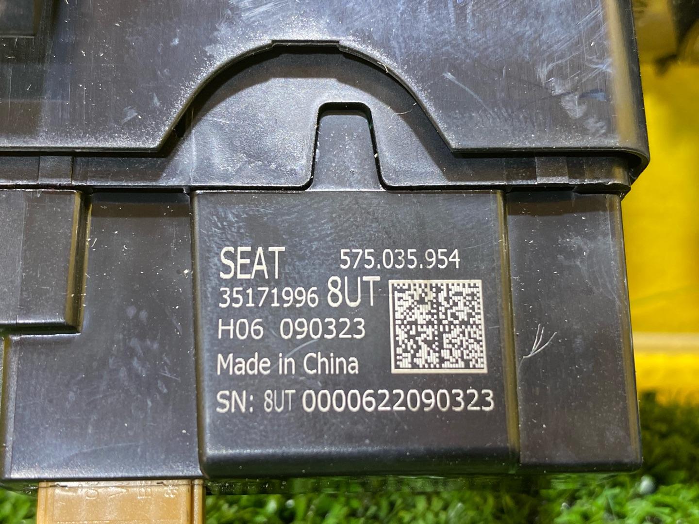 разъем AUX / USB Audi Q3 F3 2023, 2.0 л., бензин, 575035954 - фото №9