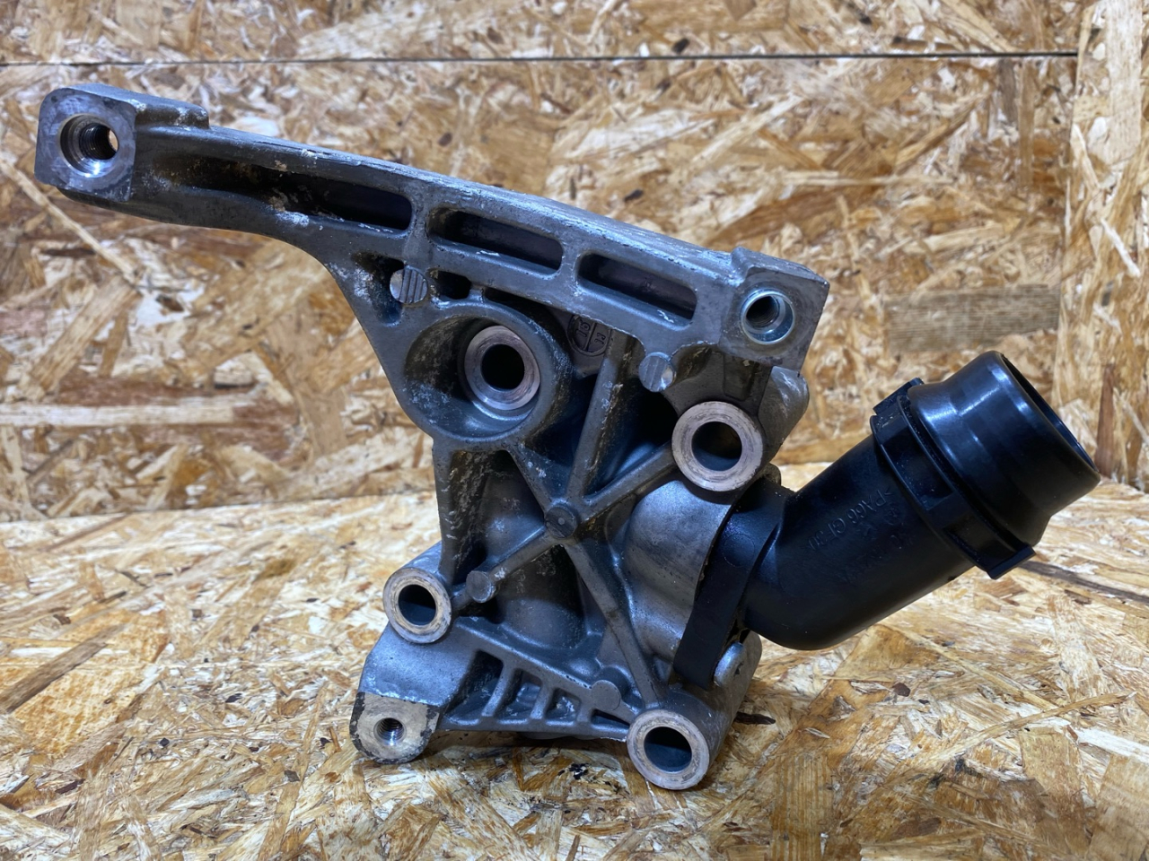 кронштейн компрессора кондиционера Audi Q7 4M 2016, 3.0 л., дизель, 059145169BM - фото №1