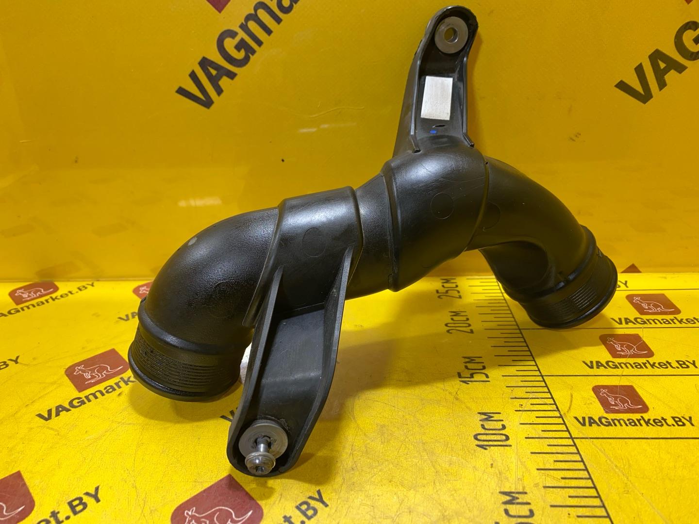 патрубок интеркулера Audi Q3 8U 2012, 2.0 л., бензин, 5N0145762BC - фото №2