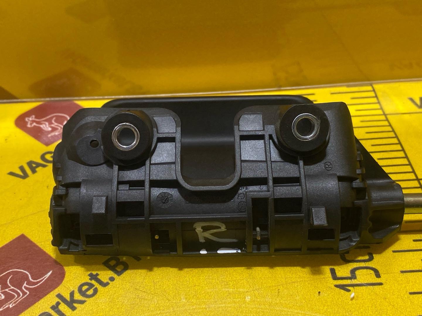 ручка внутренняя Volkswagen Caddy 4 поколение 2018, 2.0 л., дизель, 7E0843642B, 2K0843188C - фото №7