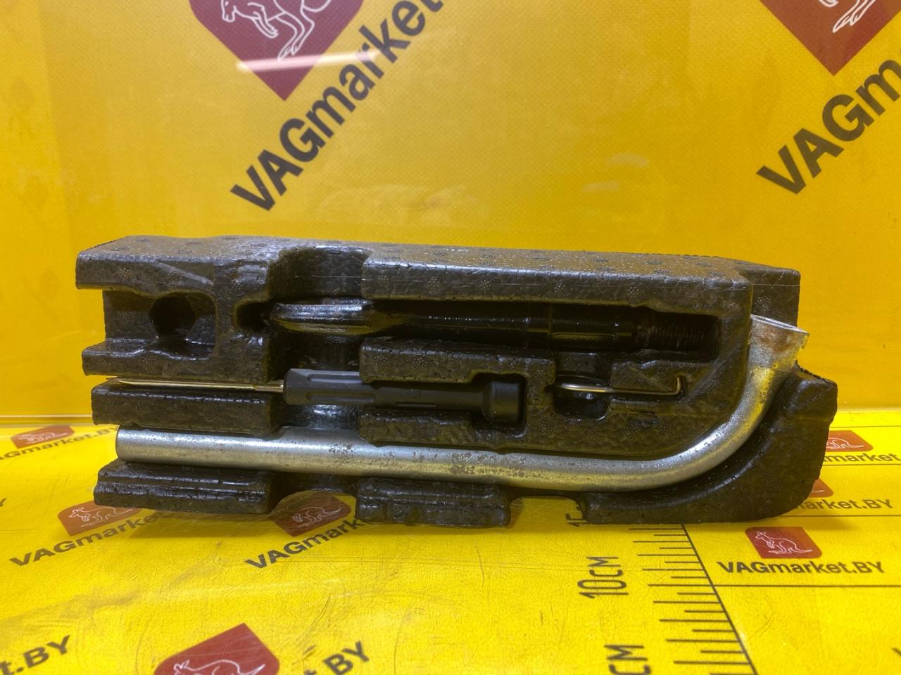 ящик под инструменты Volkswagen Caddy 4 поколение 2016, 1.4 л., бензин, 2K5012113A - фото №1