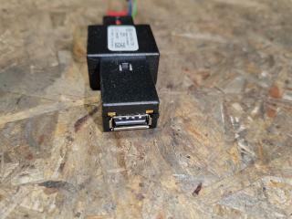 разъем AUX / USB Volkswagen Tiguan 2 поколение 2018, 2.0 л., бензин, 5U0035726