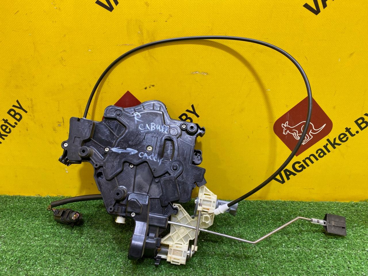 замок двери сдвижной Volkswagen Caddy 4 поколение 2016, 1.4 л., бензин, 2K0843654BC - фото №1