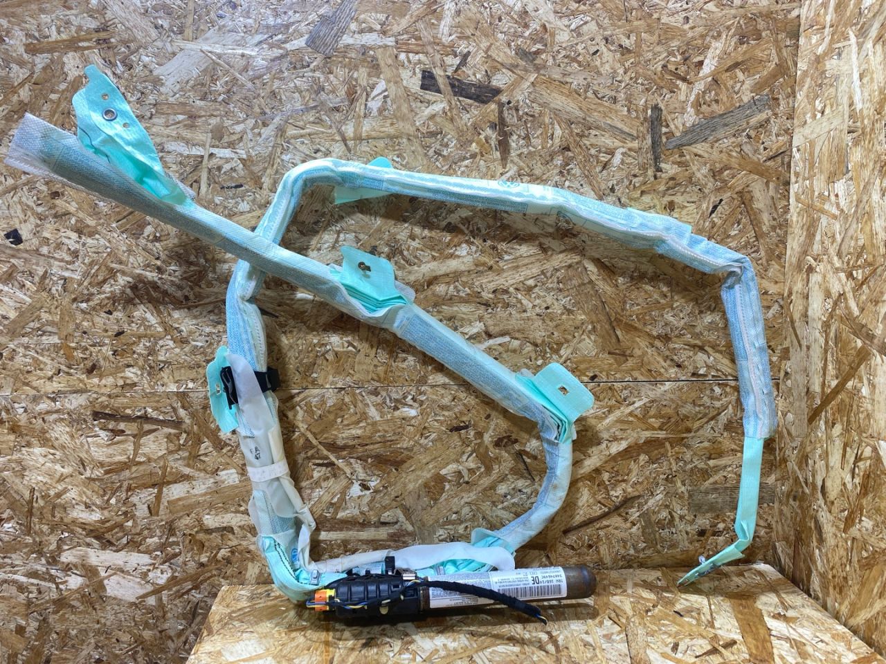 подушка безопасности боковая (шторка) Volkswagen Passat B7 2014, 2.0 л., дизель, 3C0880741G - фото №1