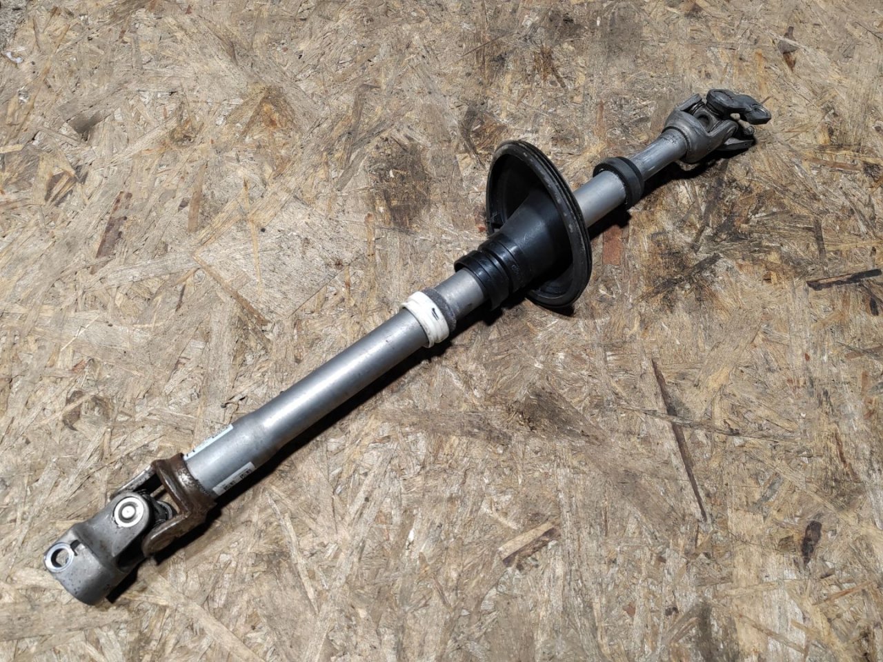 рулевой карданчик Volkswagen Touareg 3 поколение 2019, 3.0 л., дизель, 4M2419753C - фото №1