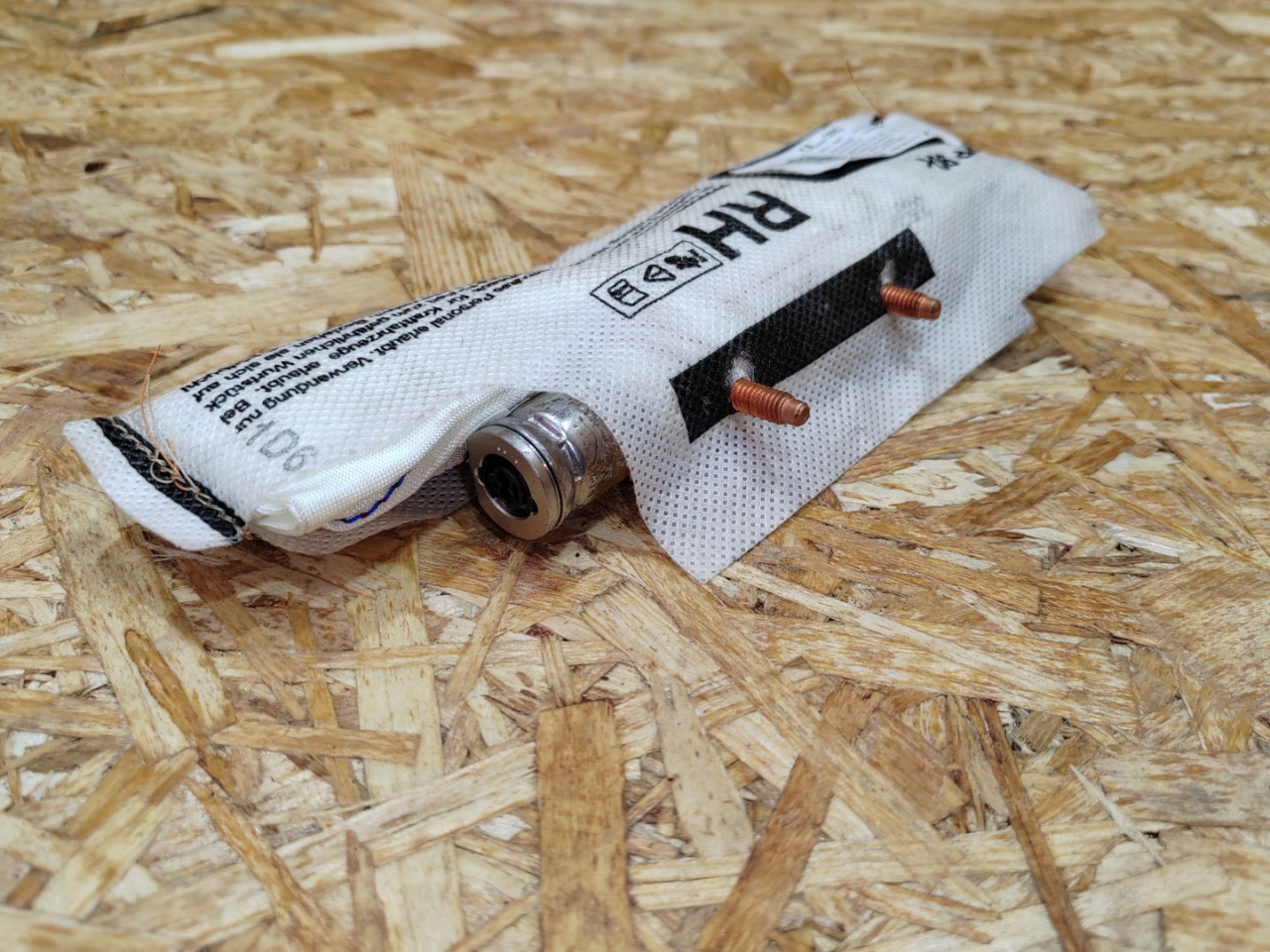 подушка безопасности сиденья Audi A4 B9 2016, 2.0 л., бензин, 8W0880442D - фото №1