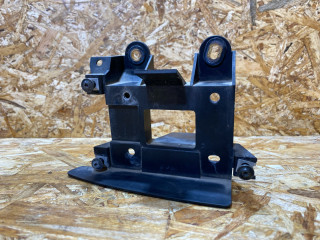 кронштейн (крепление) Porsche Macan 1 поколение 2016, 3.0 л., дизель, 95B907509A