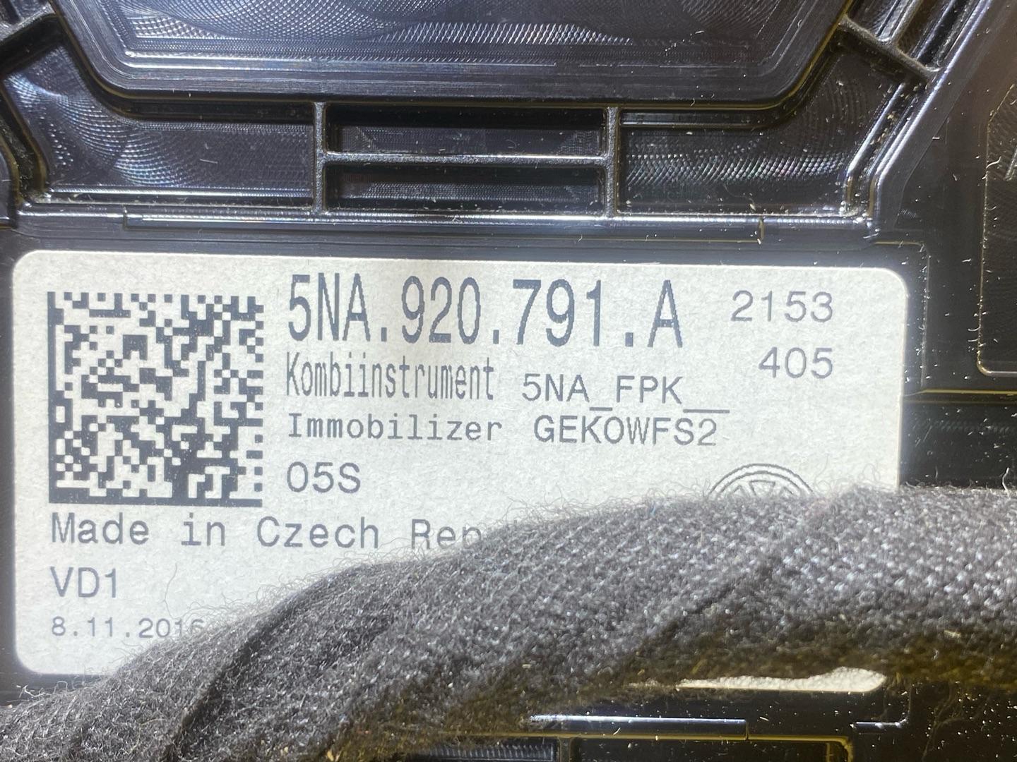 щиток приборов (приборная панель) Volkswagen Tiguan 2 поколение 2016, 2.0 л., бензин, 5NA920791A - фото №11