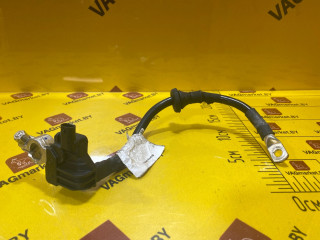 плюсовой провод аккумулятора Audi Q7 4L [рестайлинг] 2014, 3.0 л., дизель, 8K0915181D