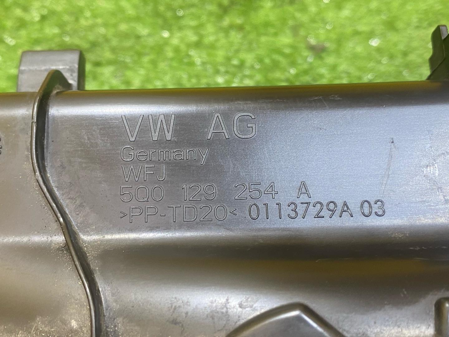 воздухозаборник Volkswagen Tiguan 2 поколение 2016, 2.0 л., бензин, 5Q0129254B, 5QA129621 - фото №4