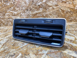 дефлектор обдува салона Audi Q7 4M [рестайлинг] 2022, 3.0 л., бензин, 4M8819203B