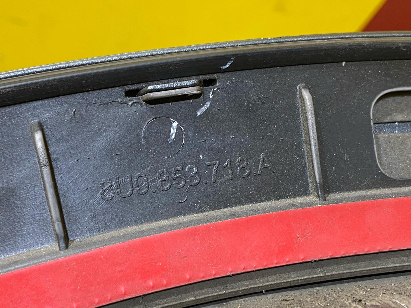 молдинг крыла Audi Q3 8U 2012, 2.0 л., бензин, 8U0853718A - фото №11