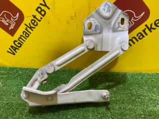 петля капота левая Volkswagen Caddy 4 поколение 2016, 1.4 л., бензин, 2K5823301