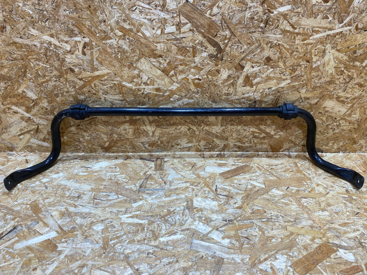 стабилизатор подвески передний Audi A4 B9 2016, 2.0 л., бензин, 8W0411309A - фото №1