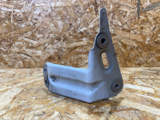 крепление ( кронштейн ) крыла Volkswagen Golf Alltrack 7 поколение 2017, 1.8 л., бензин, 5G0821135B