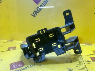 Кронштейн крепления датчика мертвых зон Volkswagen Tiguan 2 поколение 2016, 2.0 л., бензин, 5NA907908