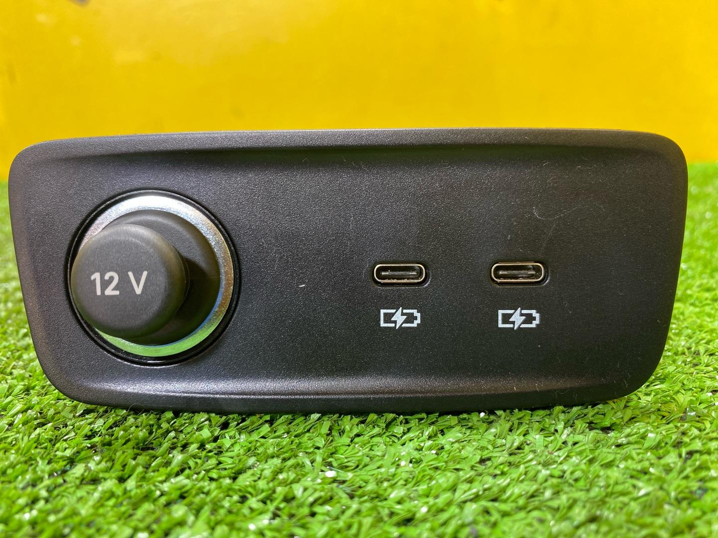 разъем AUX / USB Audi Q3 F3 2023, 2.0 л., бензин, 575035954 - фото №4