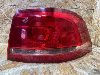 фонарь задний правый Volkswagen Passat B7 2014, 2.0 л., дизель, 3AF945096G