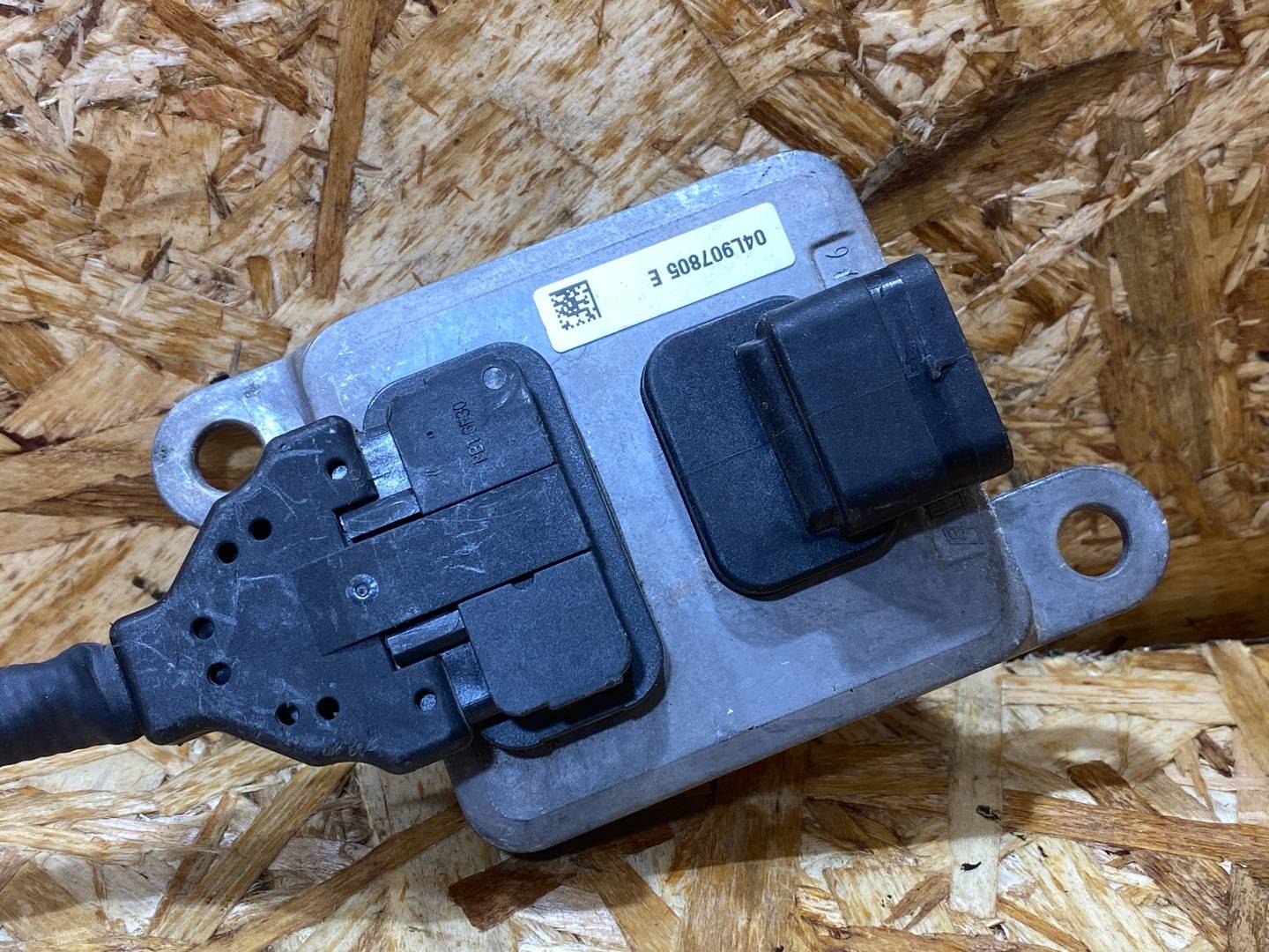Датчик NOx Volkswagen Passat B8 2016, 2.0 л., дизель, 04L907805E - фото №4