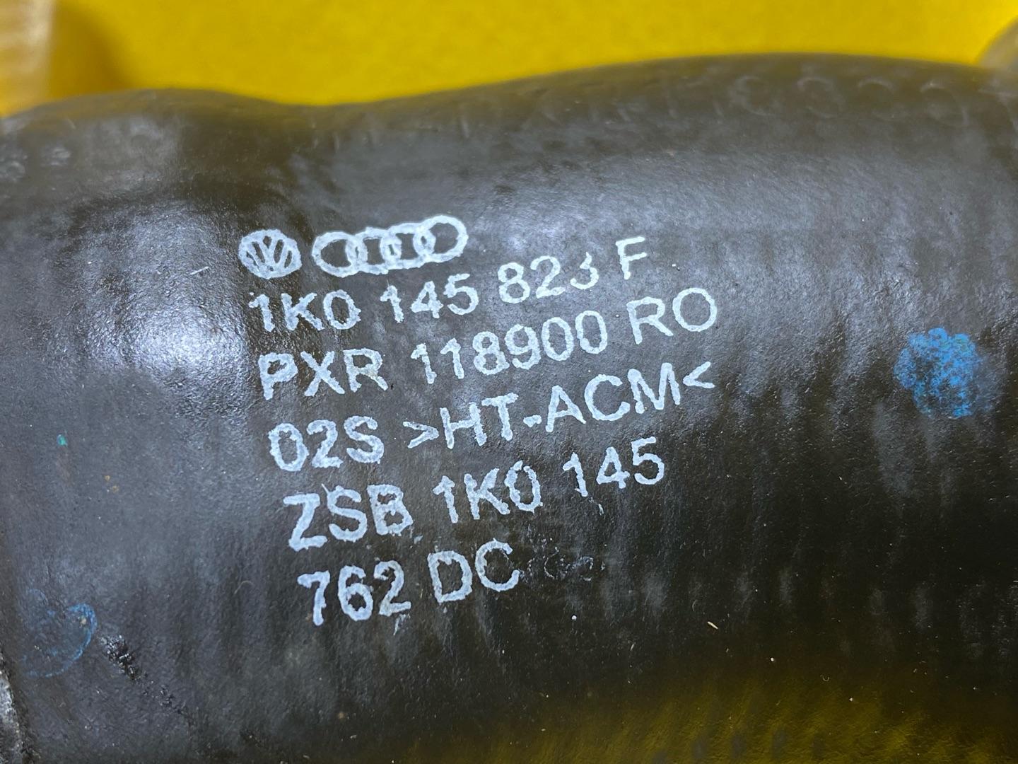 патрубок интеркулера Audi Q3 8U 2012, 2.0 л., бензин, 1K0145828F - фото №7