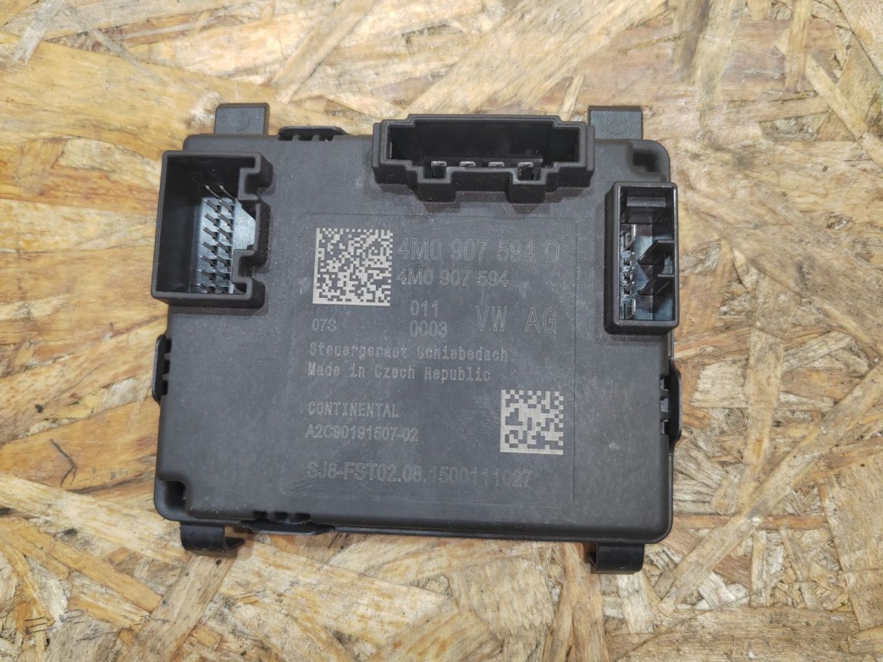 блок управления крышей / люком Volkswagen Passat B8 2016, 2.0 л., дизель, 4M0907594D - фото №1