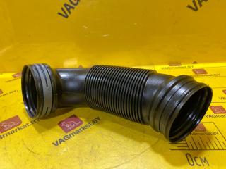 патрубок воздушного фильтра Audi Q3 8U 2012, 2.0 л., бензин, 5N0129684B