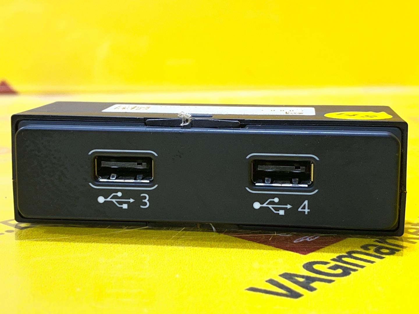 разъем AUX / USB Audi A8 D5 2019, 3.0 л., дизель, 4N0035722 - фото №2