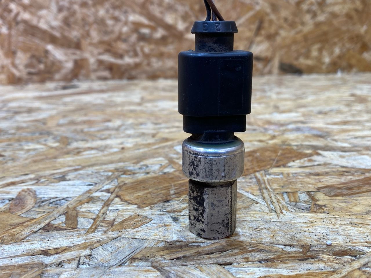 датчик кондиционера Volkswagen Transporter T6 2018, 2.0 л., дизель, 1K0959126E - фото №1