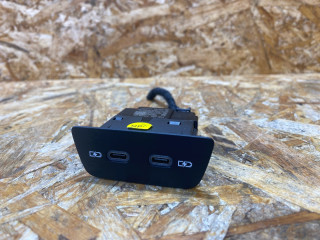 разъем AUX / USB Volkswagen T-Roc 1 поколение [рестайлинг] 2024, 2.0 л., бензин, 2G6035718