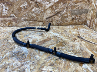 трубка обратки форсунок Volkswagen Passat B7 2014, 2.0 л., дизель, 03L130235AD