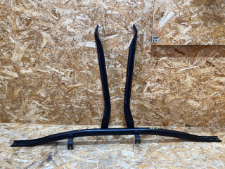 распорка стоек Porsche Macan 1 поколение 2016, 3.0 л., дизель, 9A780562902, 8R0805619, 8R0805620