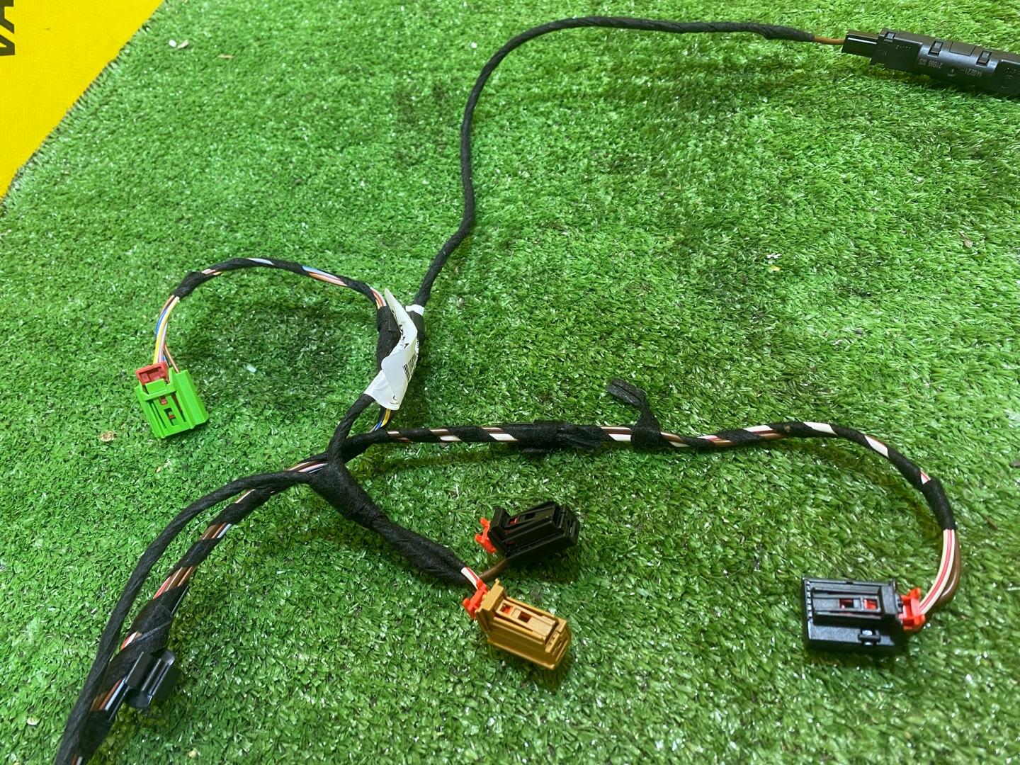 Проводка крышки багажника Volkswagen Tiguan 2 поколение 2020, 2.0 л., бензин, 5NA971147DQ - фото №4