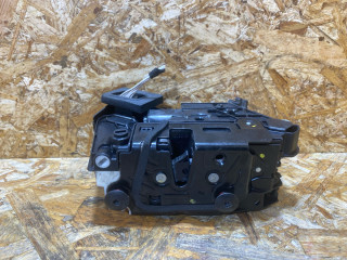 замок двери задней левой Volkswagen Passat B8 2016, 2.0 л., дизель, 5E0839015