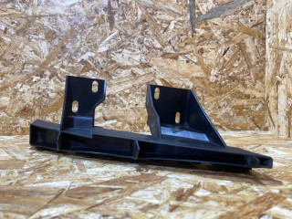 Крепление бампера переднего Audi Q7 4L [рестайлинг] 2010, 3.0 л., дизель, 4L0807333A