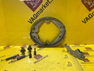 колодки стояночного тормоза Audi Q7 4L [рестайлинг] 2013, 3.0 л., дизель, 7L0698525, 7L0698545A