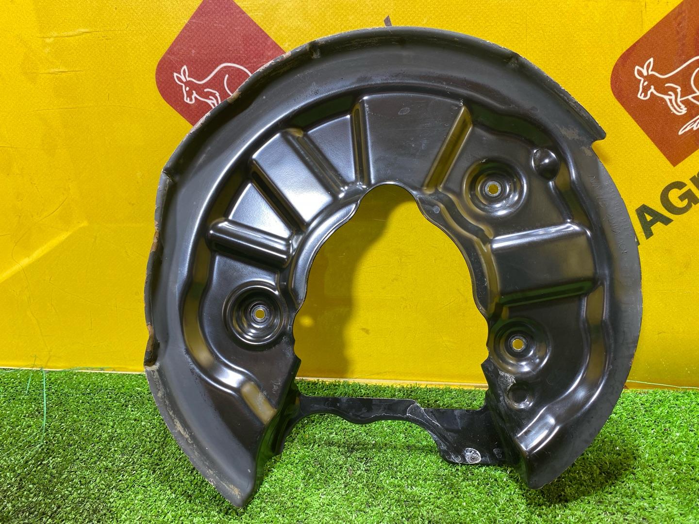 защитный кожух тормозного механизма Audi Q3 Sportback F3 2021, 2.0 л., бензин, 5Q0615611S