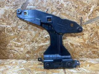 крепление фары правой Porsche Macan 1 поколение 2016, 3.0 л., дизель, 95B941122B