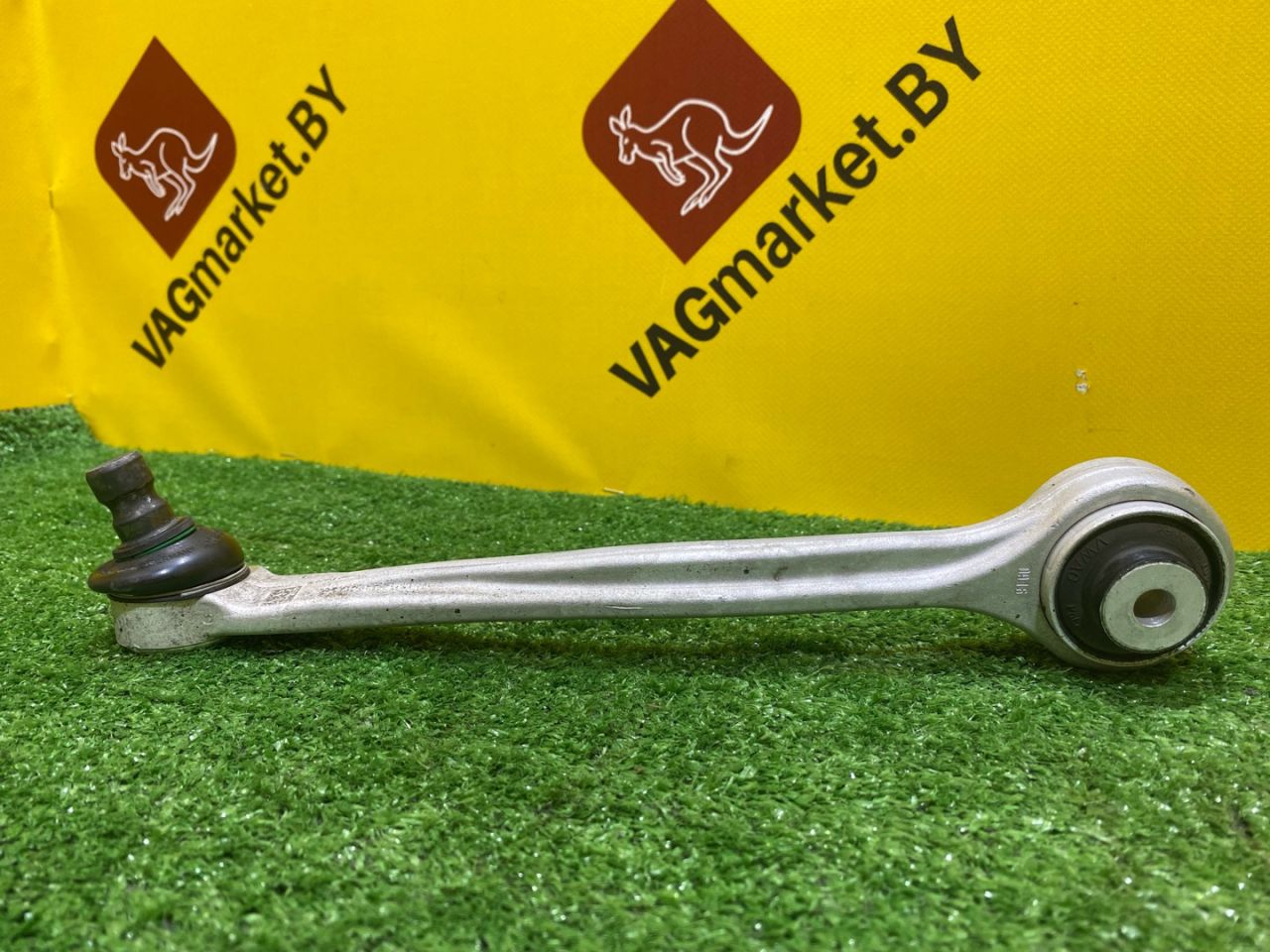 рычаг передний левый Audi A4 B9 2016, 1.4 л., бензин, 8W0407505C - фото №1