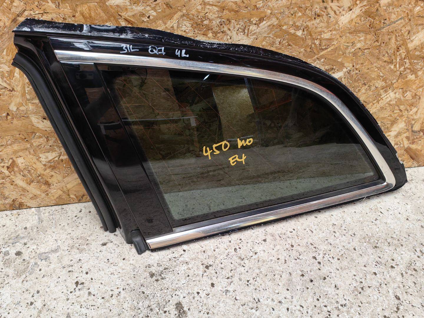 стекло кузовное боковое левое Audi Q7 4L 2009, 3.0 л., дизель, 4L0845299