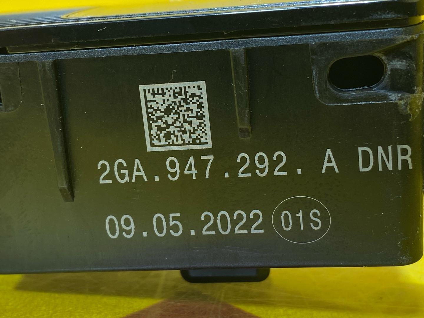 фонарь салона (плафон) Volkswagen T-Roc 1 поколение 2022, 2.0 л., бензин, 2GA947292A - фото №7