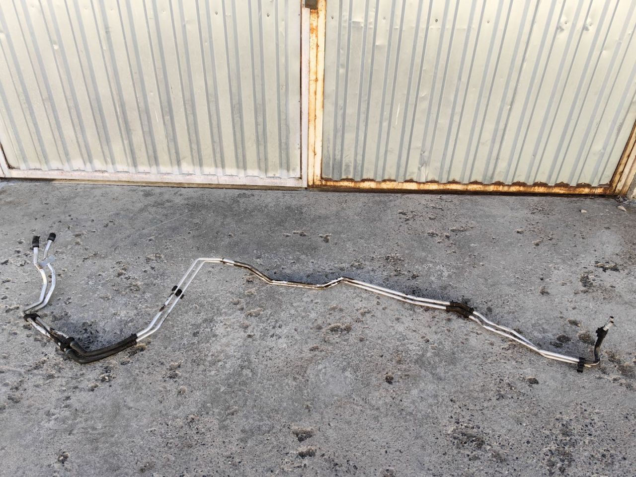 патрубок отопителя (печки) Volkswagen Transporter T6 2018, 2.0 л., дизель, 7E1819885B - фото №1