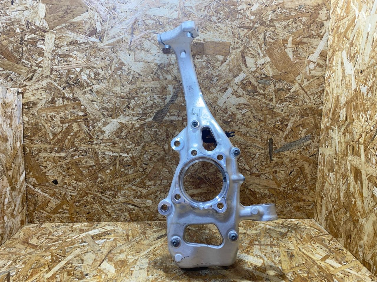 кулак поворотный правый Audi Q5 FY 2018, 2.0 л., дизель, 80A407254C - фото №1