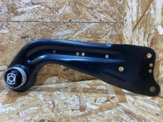 рычаг задний правый Volkswagen Passat B8 2016, 2.0 л., дизель, 5Q0505224D