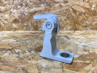 петля двери Porsche Macan 1 поколение 2016, 3.0 л., дизель, 4G0831402D